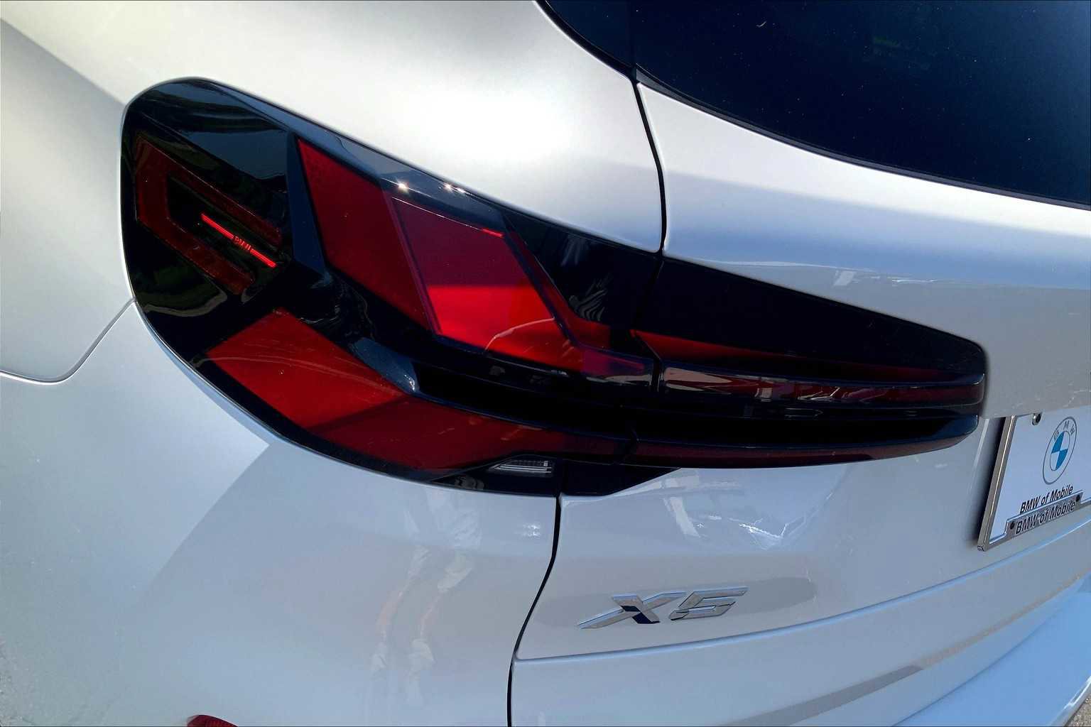 New 2026 BMW X5 xDrive40i w/ Executive Package image 15