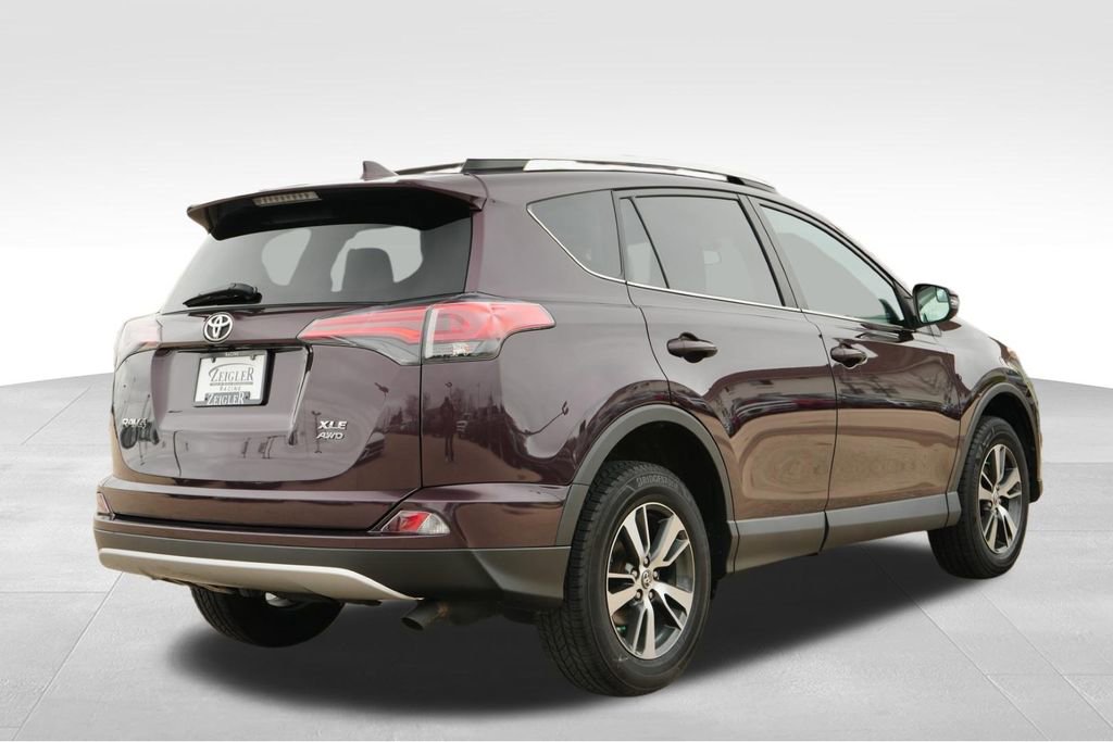 Used 2016 Toyota RAV4 XLE image 8