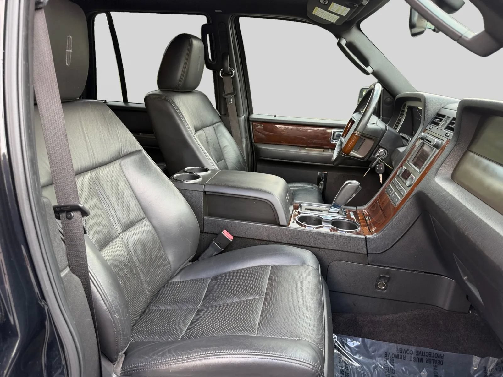Used 2014 Lincoln Navigator 2WD image 15