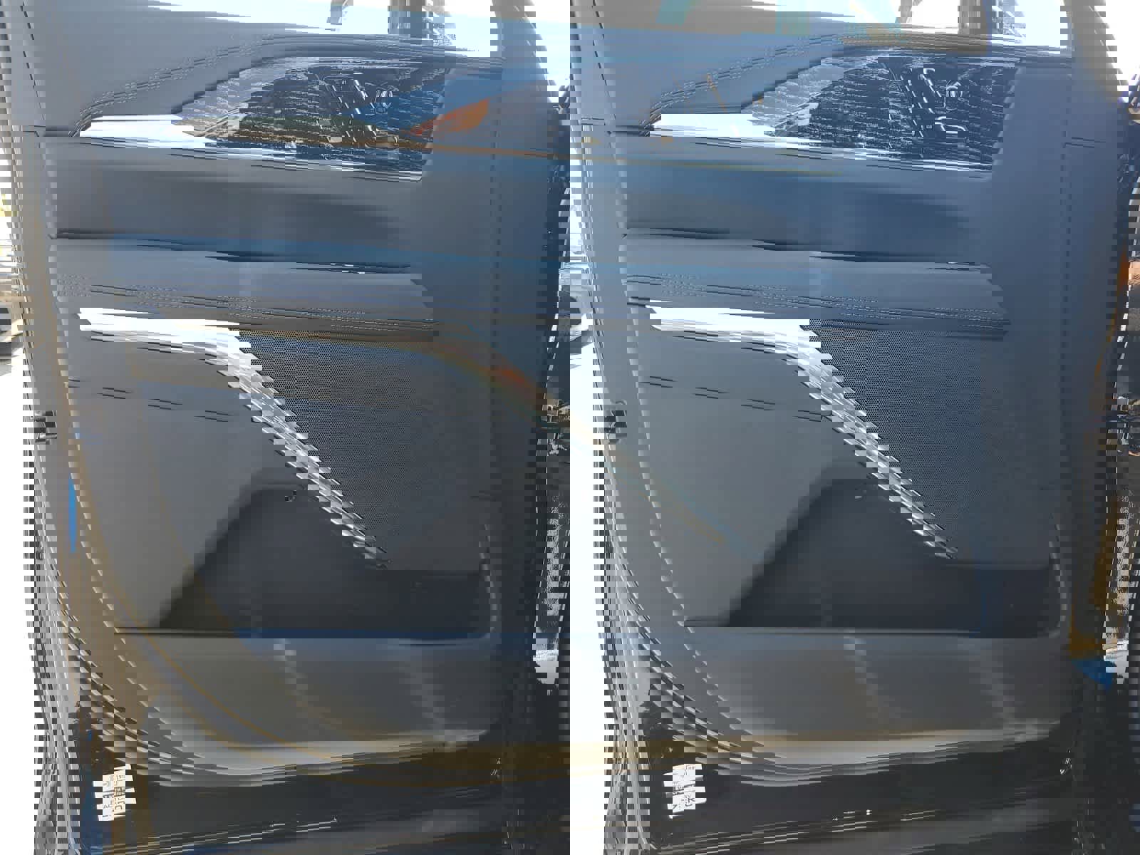 New 2025 Cadillac Escalade IQ Luxury 1 w/ LPO, Radiant Package image 19