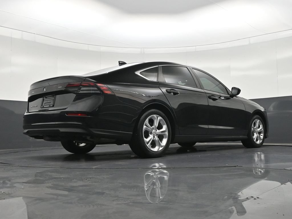 Used 2023 Honda Accord LX image 30
