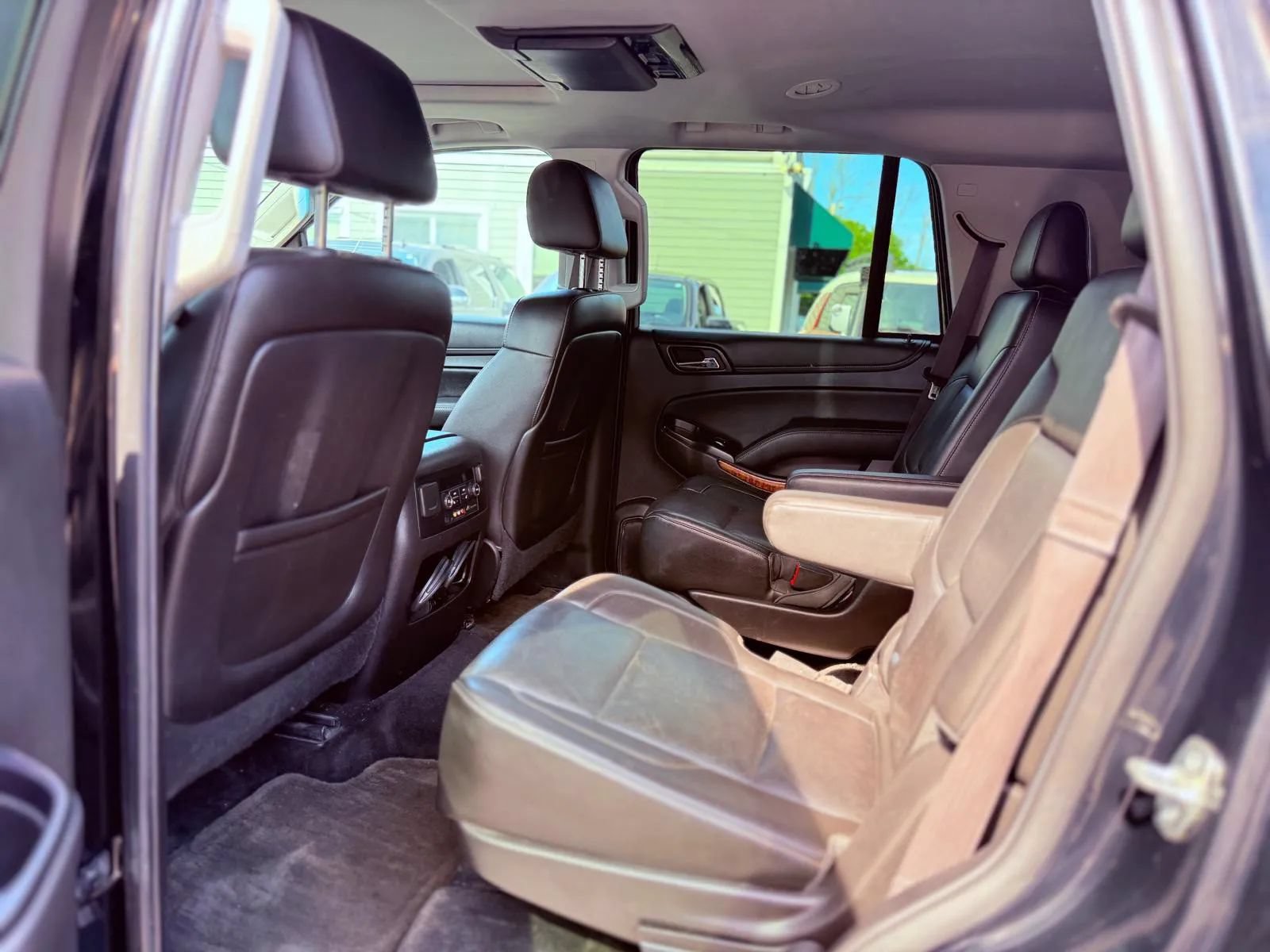 Used 2015 Chevrolet Tahoe LTZ AWD/4WD image 12