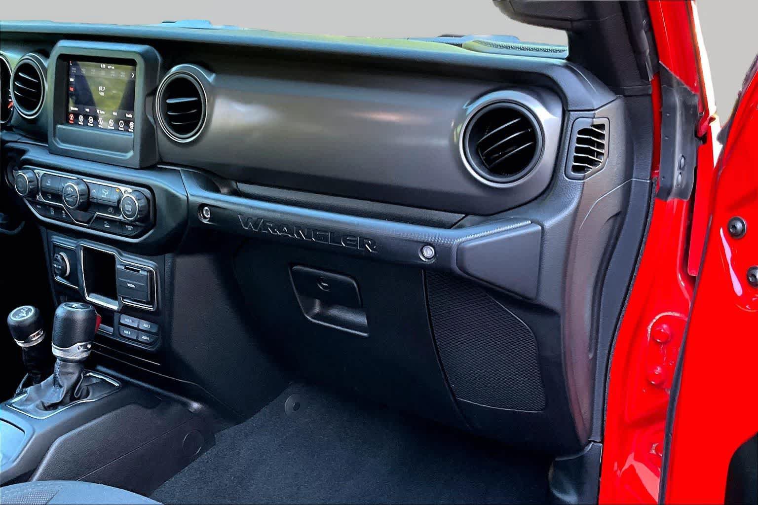 Used 2022 Jeep Wrangler Unlimited Sport AWD/4WD image 17