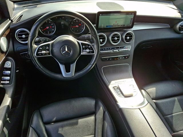 Used 2020 Mercedes-Benz GLC 300 4MATIC image 2