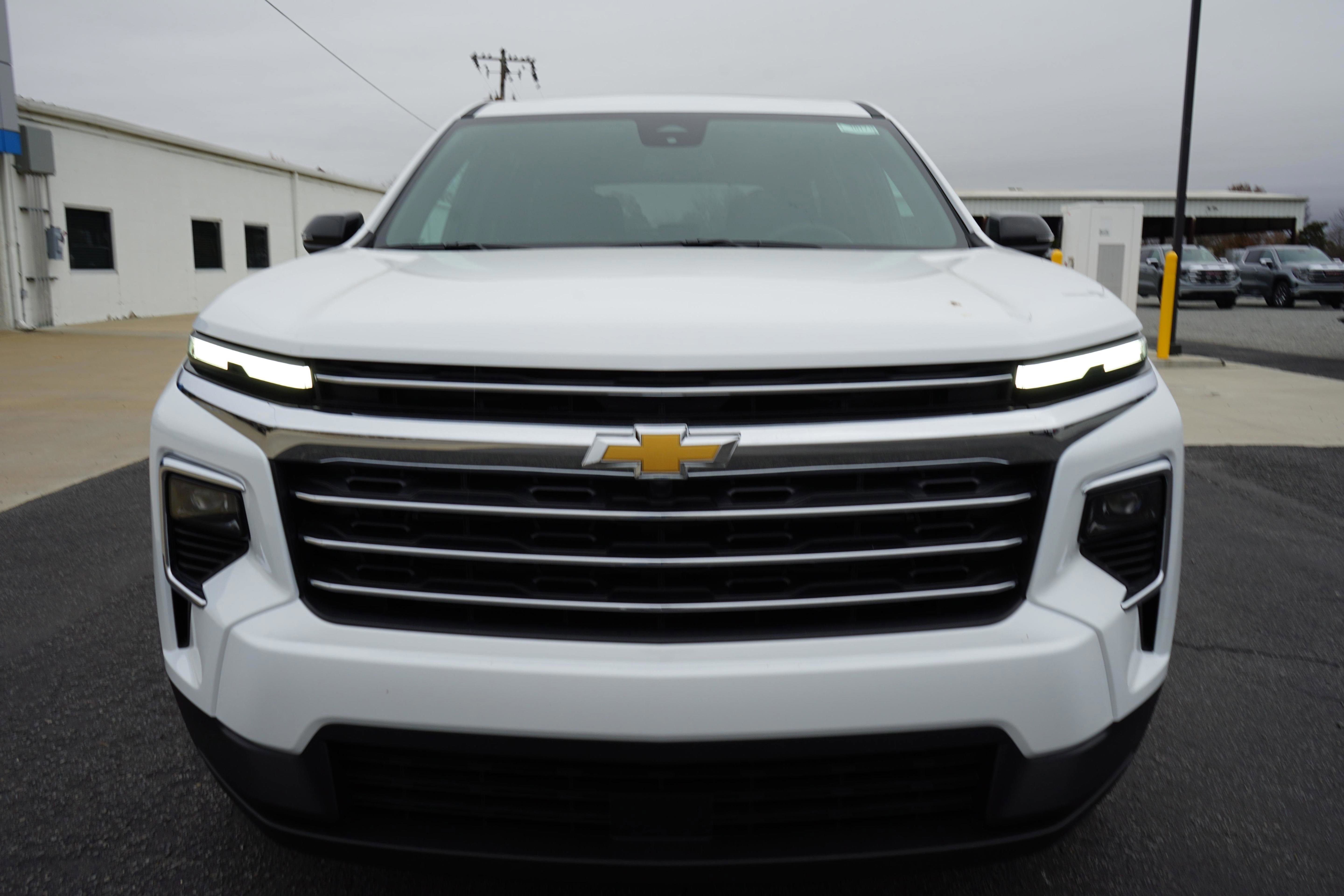 New 2026 Chevrolet Traverse LT w/ Sun and Wheel Package image 8