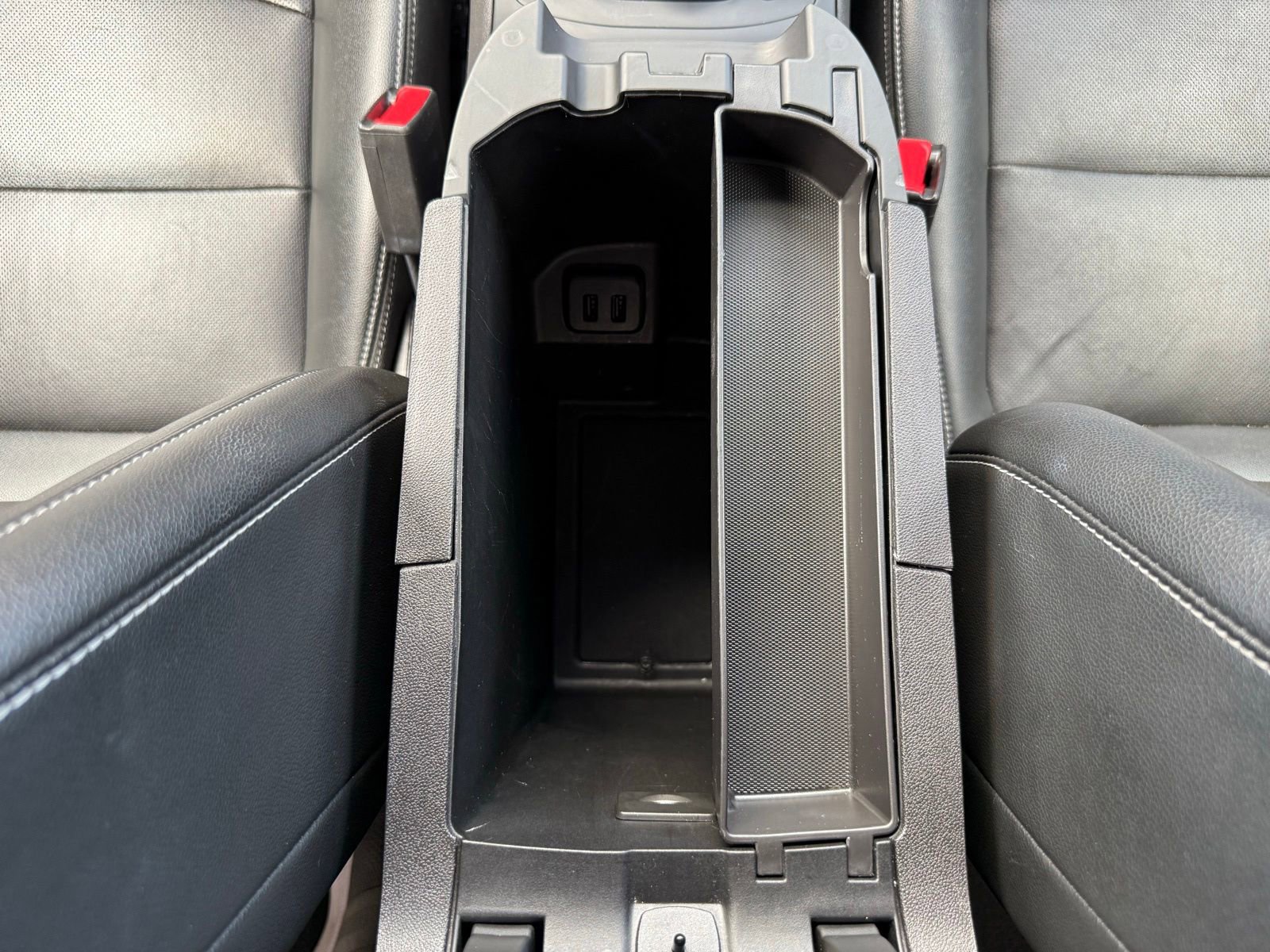 Used 2024 GMC Terrain SLT AWD/4WD image 28