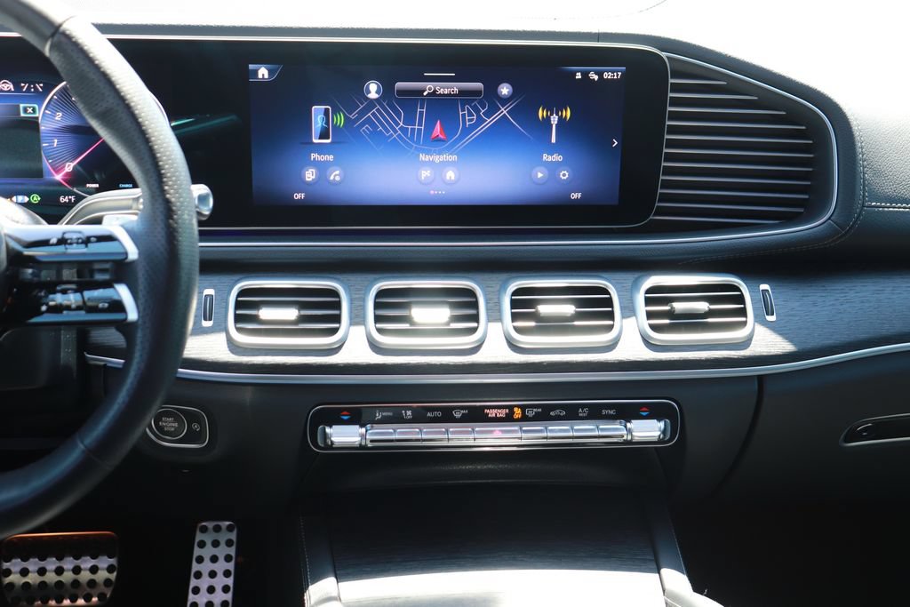 Used 2025 Mercedes-Benz GLS 450 4MATIC image 18