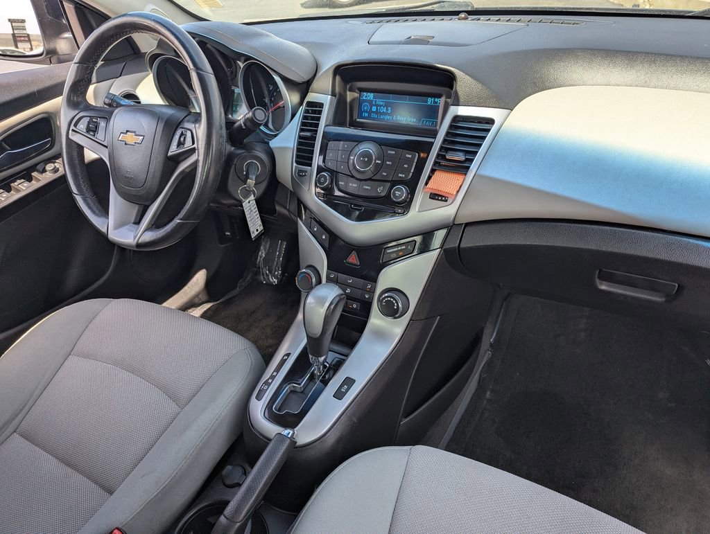 Used 2014 Chevrolet Cruze LT FWD image 30