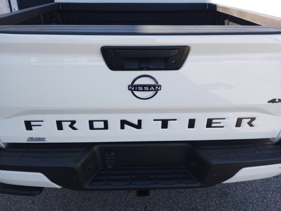 New 2026 Nissan Frontier SV w/ Tow Package image 14