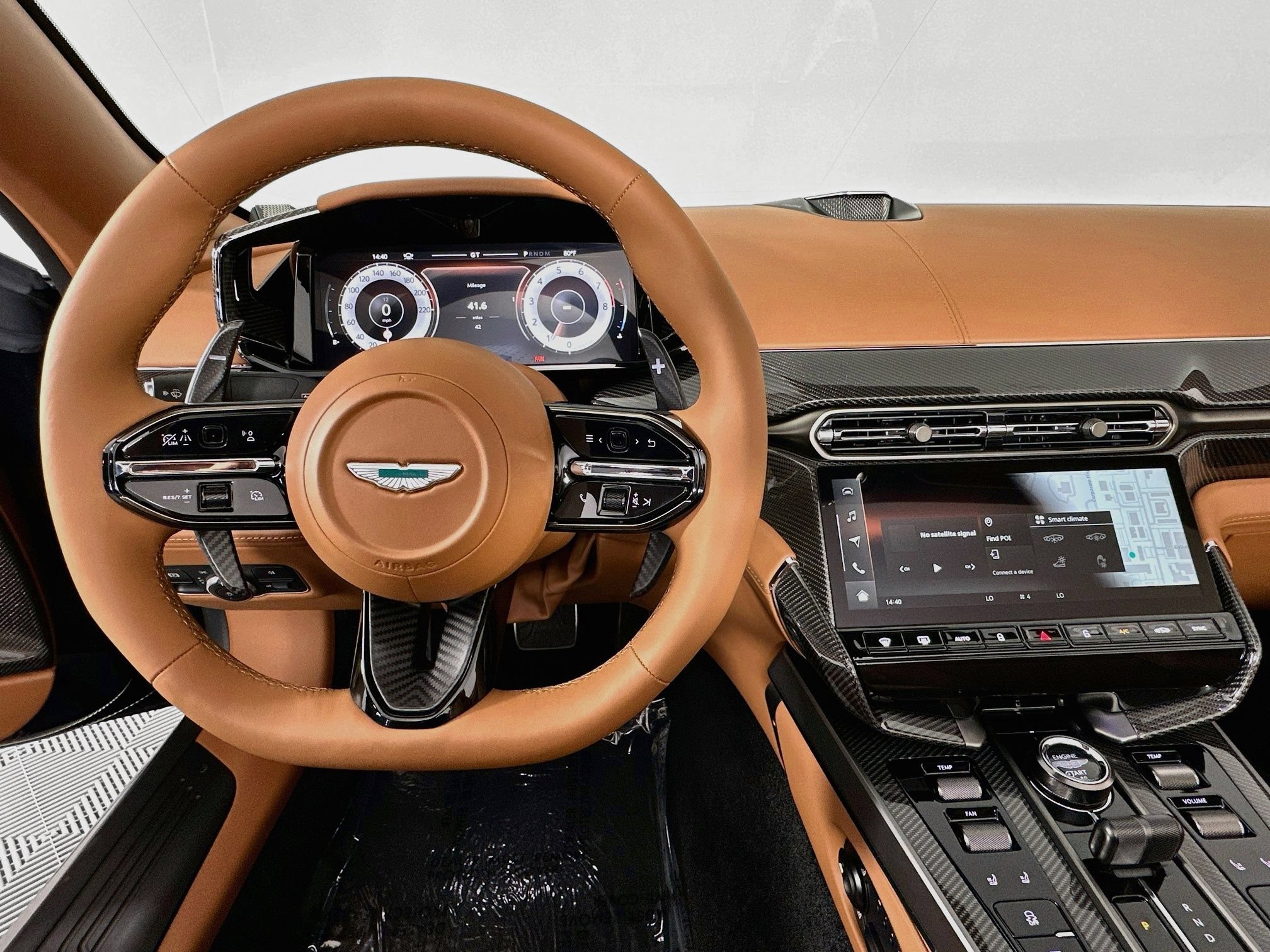 New 2026 Aston Martin Vanquish Convertible RWD image 11