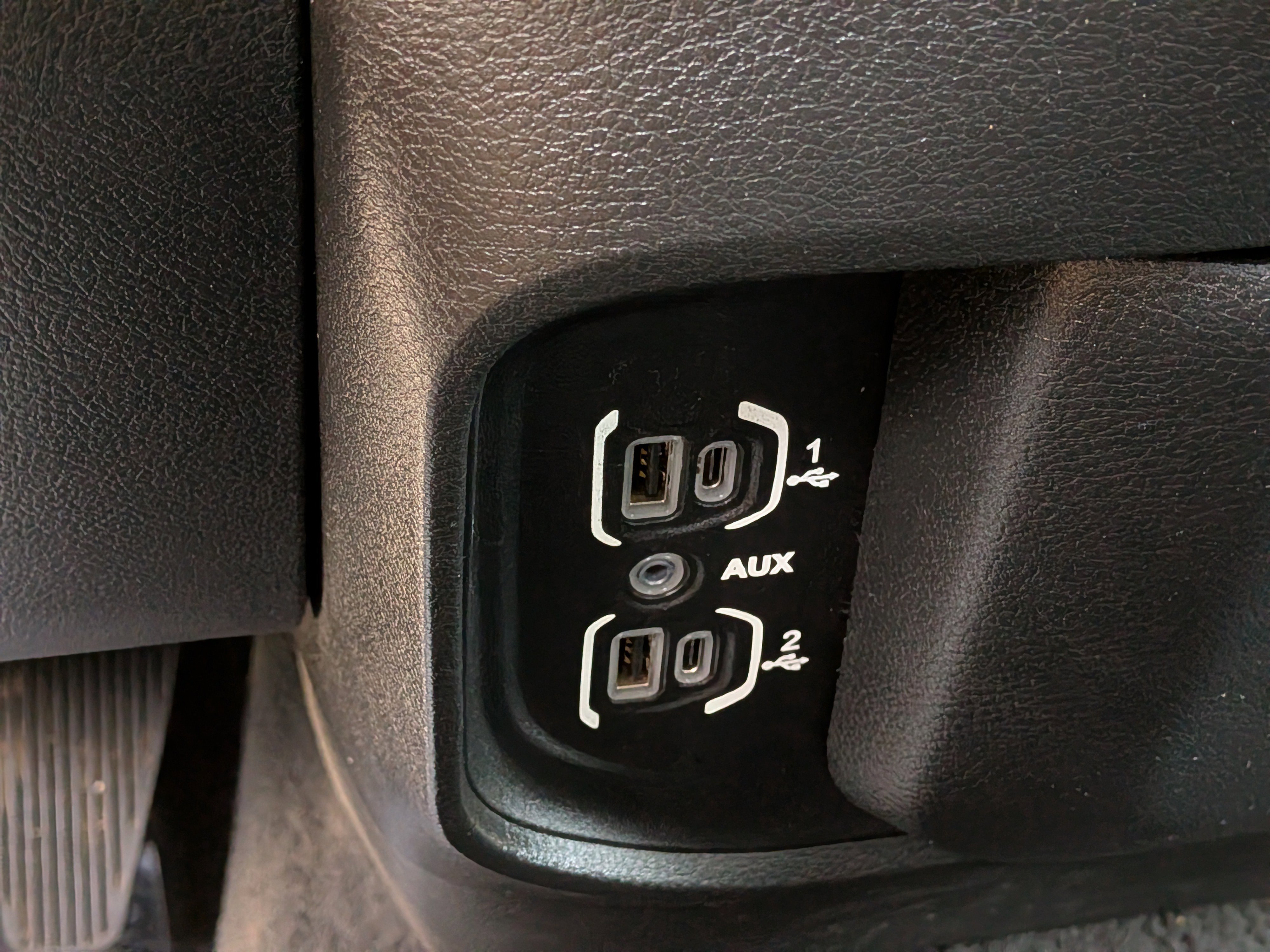 Used 2022 RAM 2500 Big Horn w/ Cold Weather Group image 31