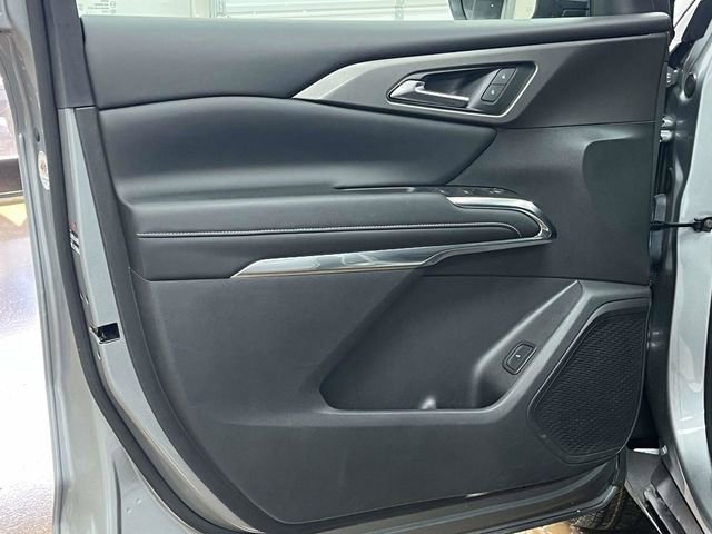 Used 2024 Chevrolet Traverse LT image 16