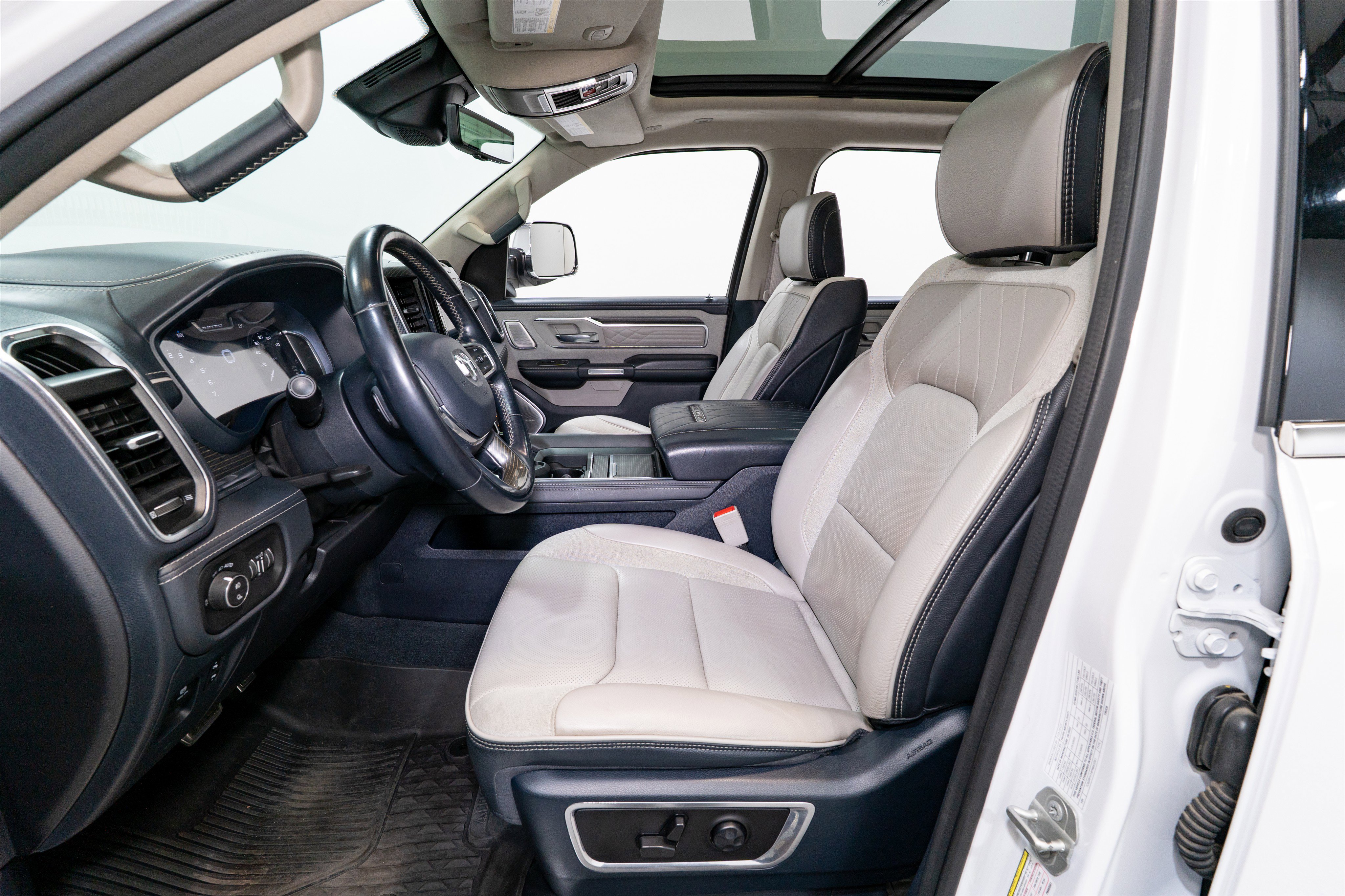 Used 2023 RAM 1500 Limited image 21