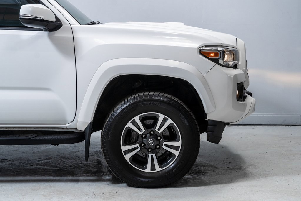 Used 2019 Toyota Tacoma 4x4 Double Cab image 12