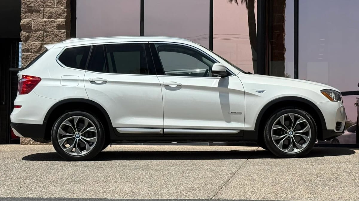 Used 2016 BMW X3 xDrive28i AWD/4WD image 16