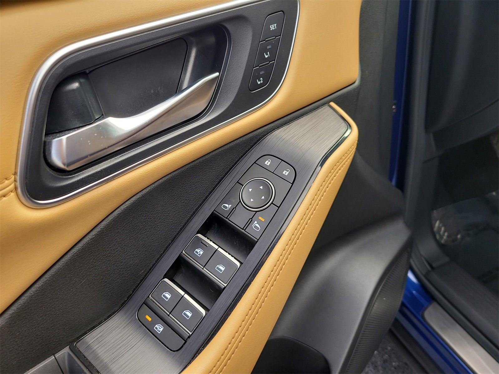 Used 2021 Nissan Rogue Platinum image 17