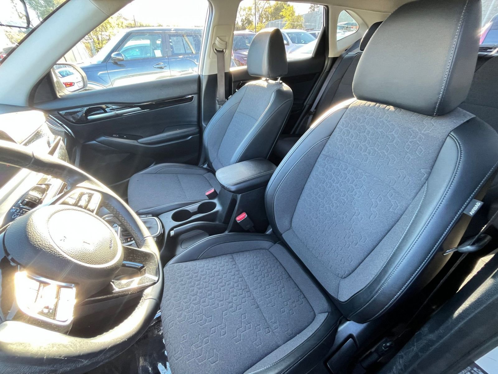 Used 2025 Kia Seltos S FWD image 36