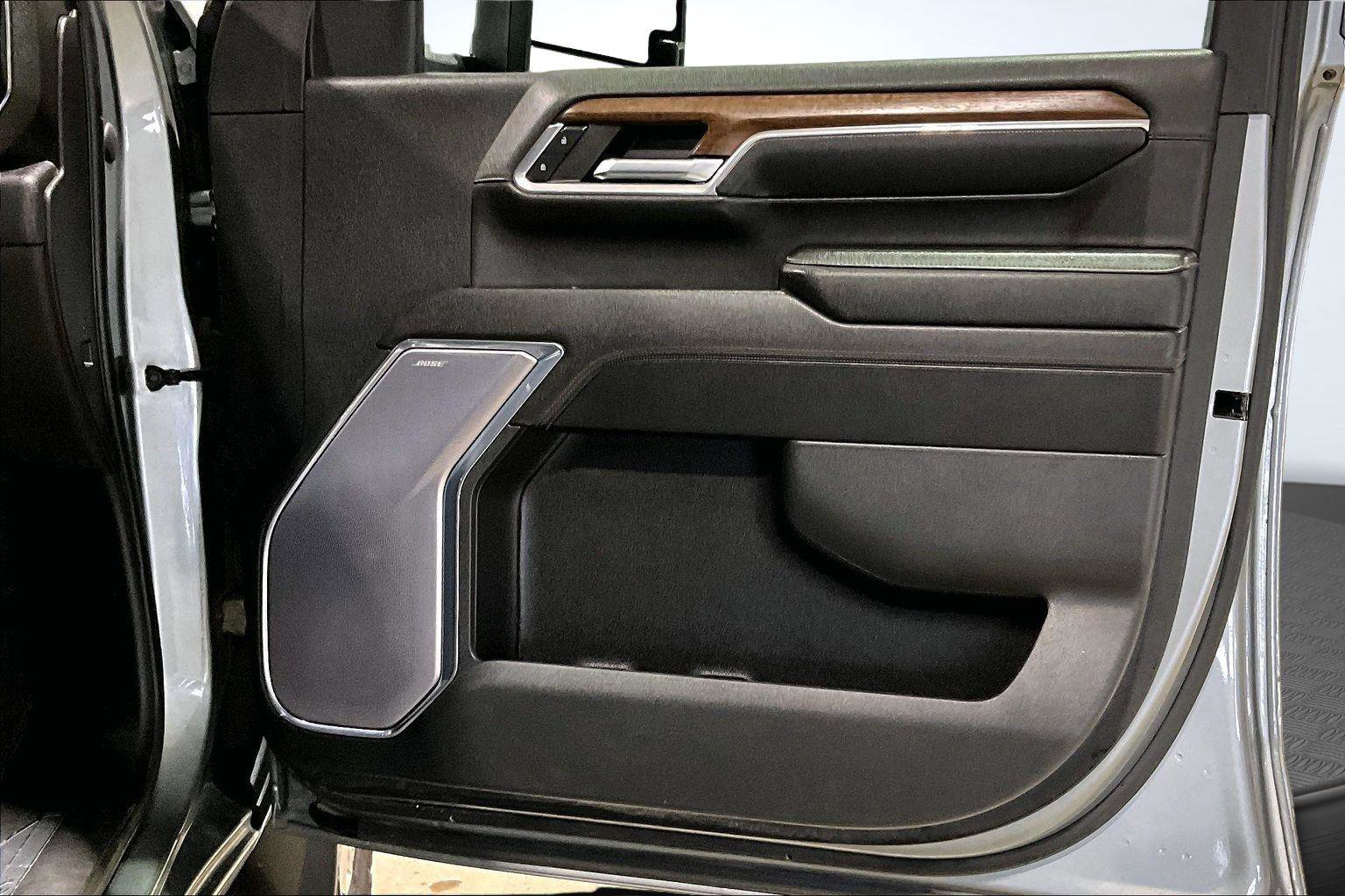 Used 2024 Chevrolet Silverado 2500 High Country w/ High Country Premium Package image 26