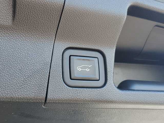 Certified 2023 GMC Acadia SLE w/ Driver Convenience Package FWD image 8