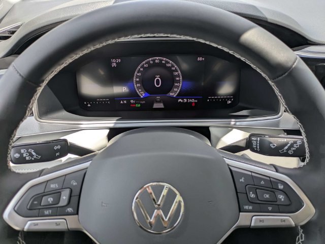New 2026 Volkswagen Taos SE FWD image 28