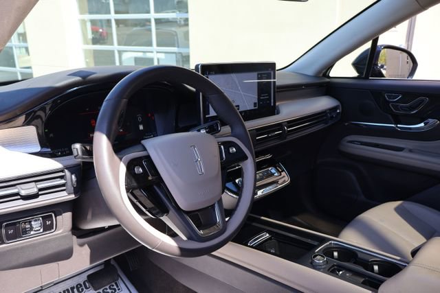 Used 2023 Lincoln Corsair AWD w/ Equipment Group 101A image 13