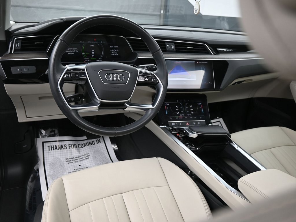 Used 2024 Audi Q8 e-tron Premium image 13