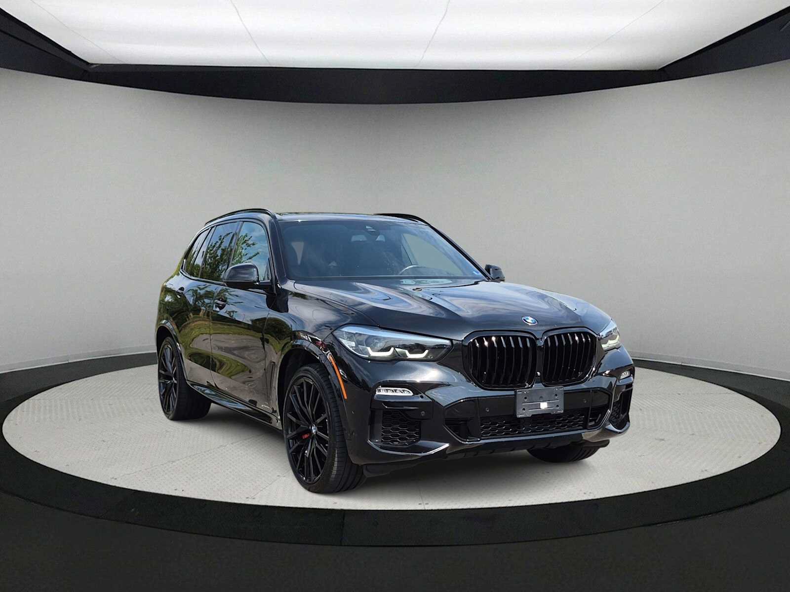 Used 2021 BMW X5 M50i w/ Premium Package AWD/4WD image 2