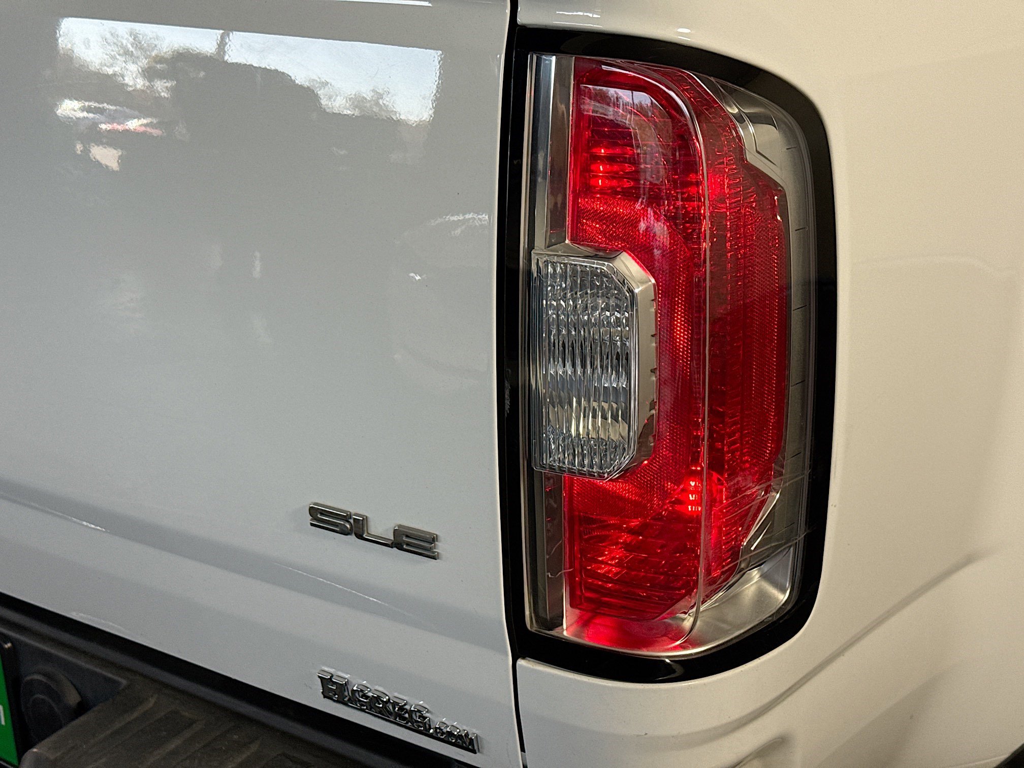 Used 2020 GMC Canyon SLE w/ Elevation Edition image 33