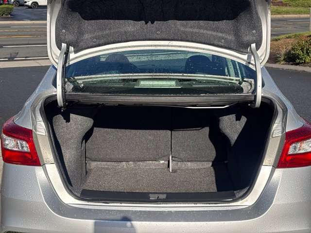 Used 2019 Nissan Sentra S FWD image 11