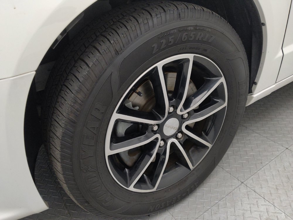 Used 2018 Dodge Grand Caravan GT FWD image 31