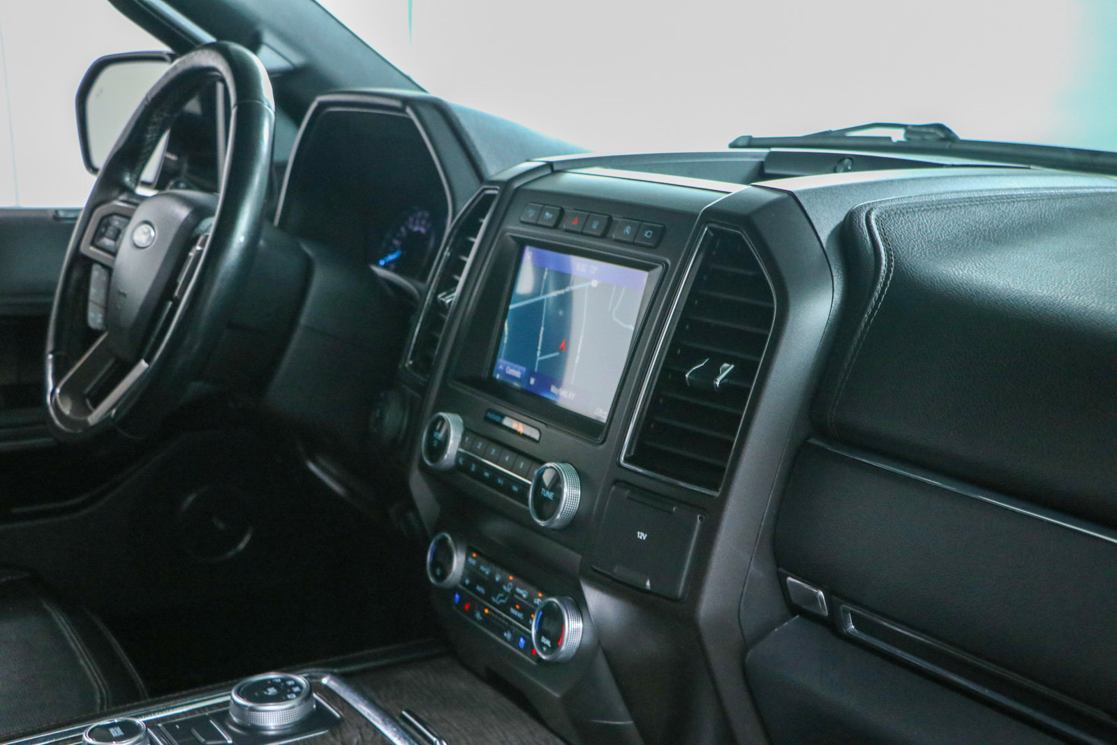 Used 2021 Ford Expedition Limited AWD/4WD image 28