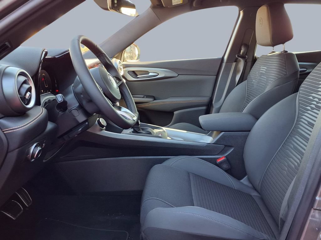 New 2026 Alfa Romeo Tonale AWD/4WD image 8