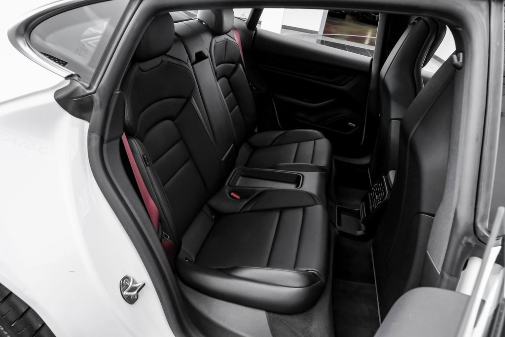 Used 2022 Porsche Taycan image 48