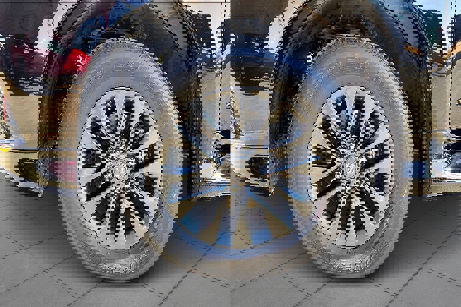 Used 2021 Lexus GX 460 Premium w/ Premium Package image 11