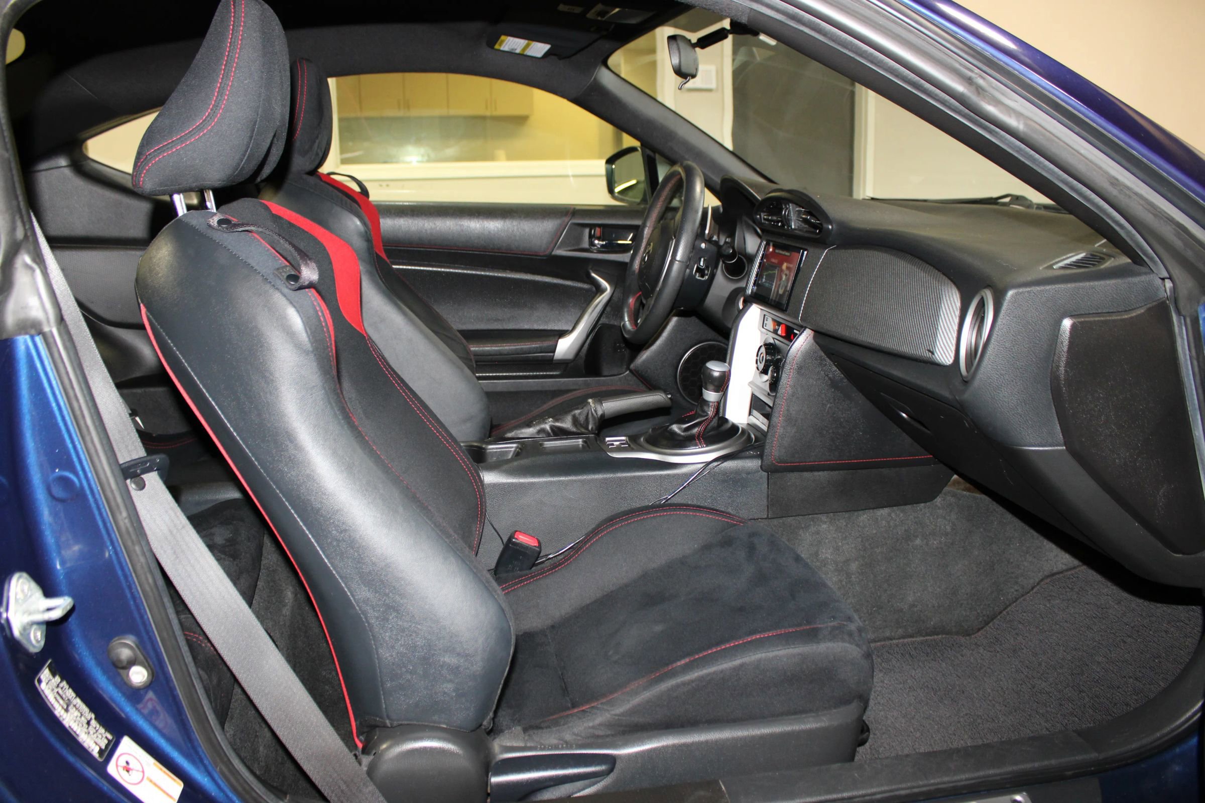 Used 2015 Scion FR-S RWD image 26