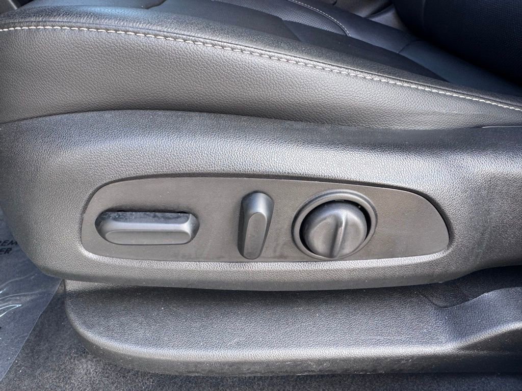 Used 2020 GMC Acadia SLT FWD image 12