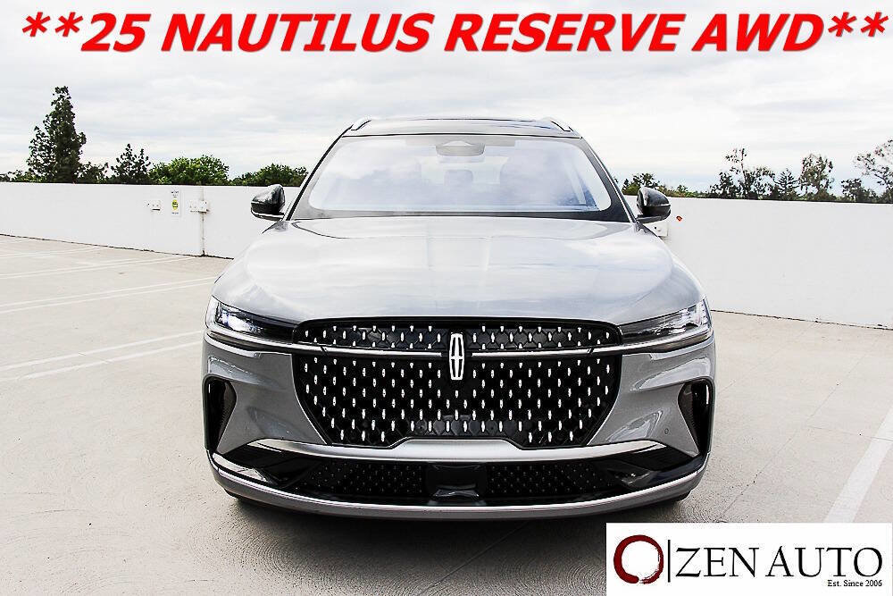 Used 2025 Lincoln Nautilus Reserve image 2