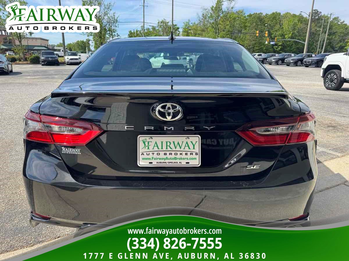 Used 2024 Toyota Camry SE image 7