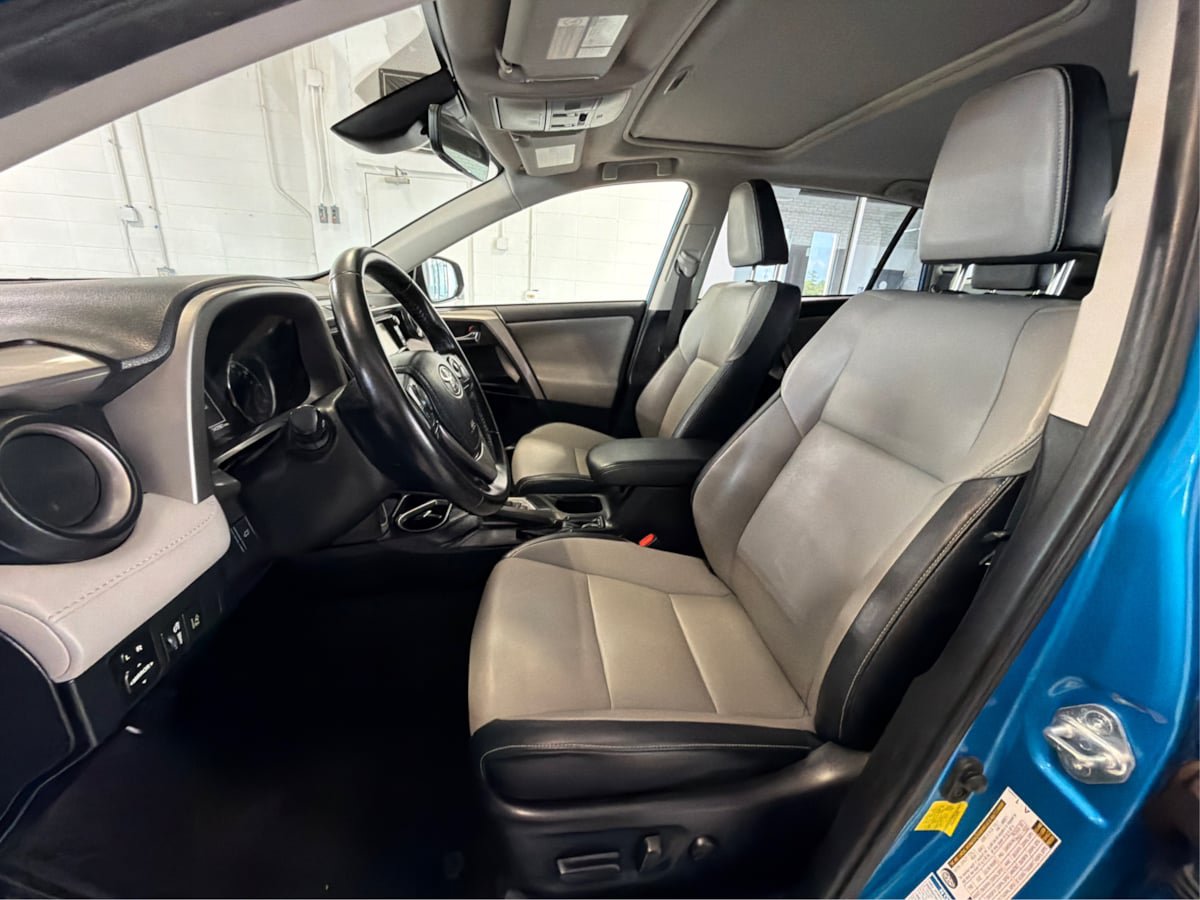 Used 2016 Toyota RAV4 Limited AWD/4WD image 9
