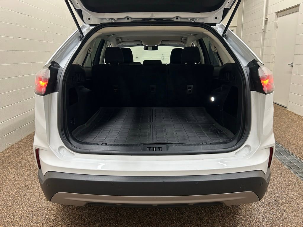Used 2023 Ford Edge SEL AWD/4WD image 11
