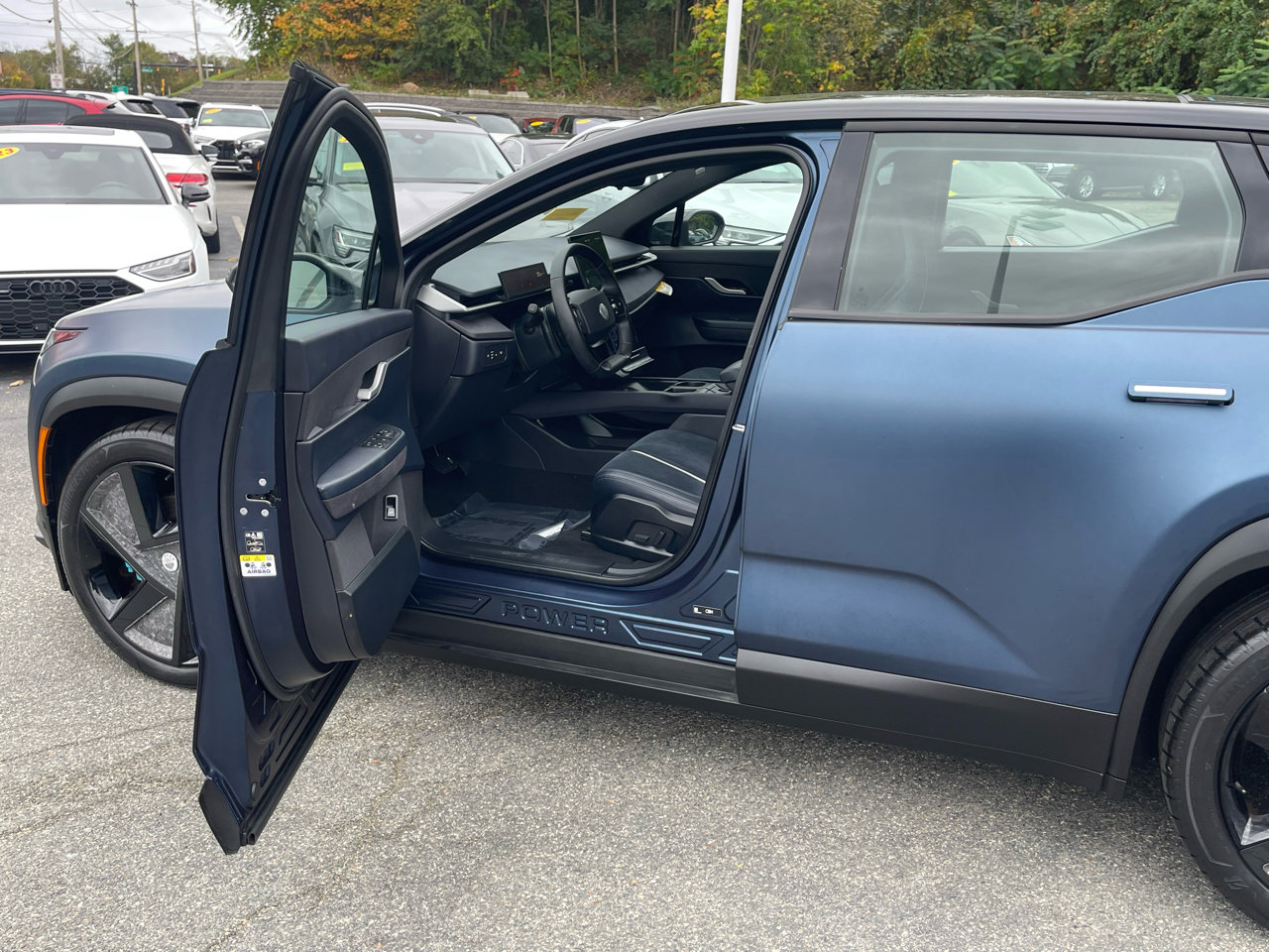 Used 2023 Fisker Ocean One image 32