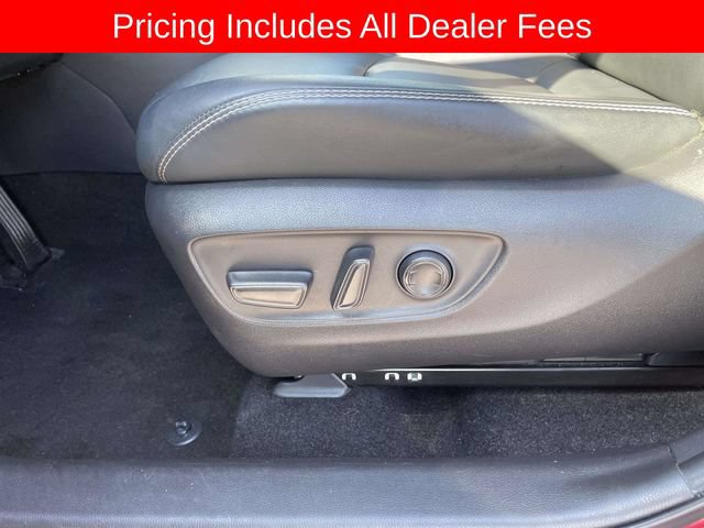 Used 2022 Toyota RAV4 XLE Premium AWD/4WD image 22