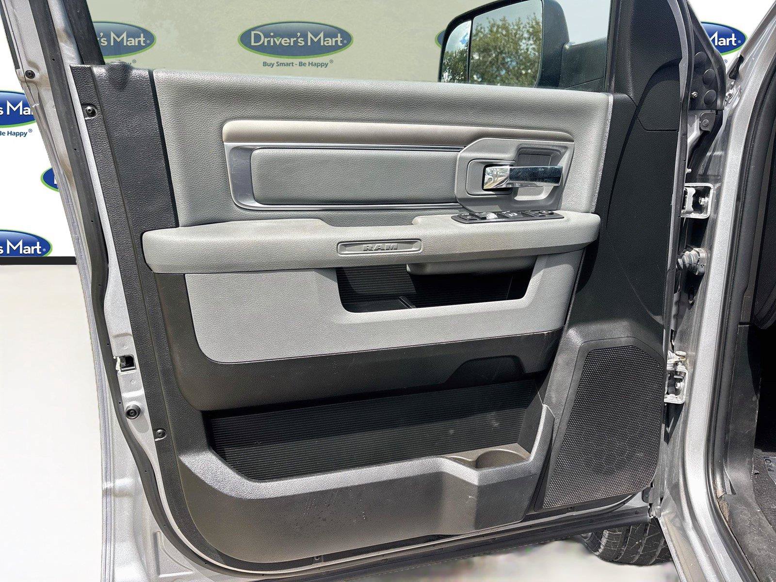 Used 2019 RAM 1500 Warlock AWD/4WD image 18