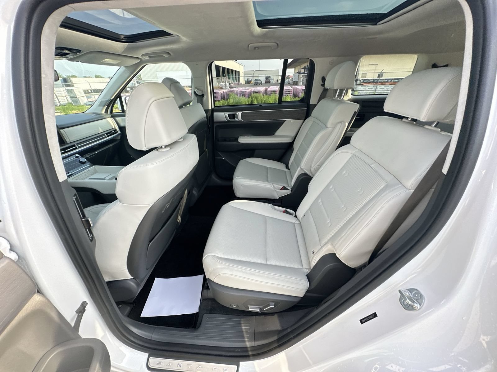 Used 2025 Hyundai Santa Fe Calligraphy AWD/4WD image 25