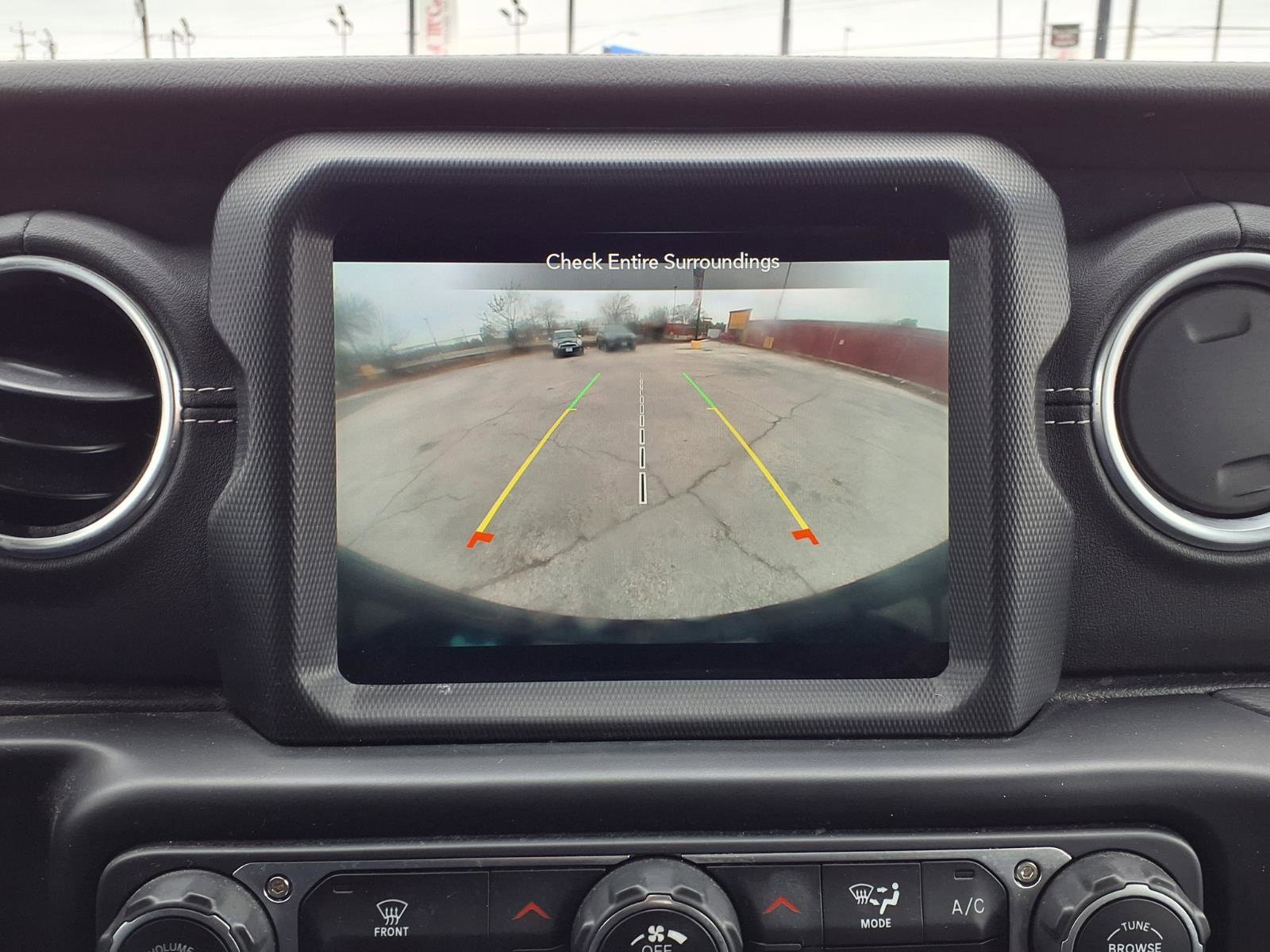 Used 2022 Jeep Wrangler Unlimited Sahara image 16