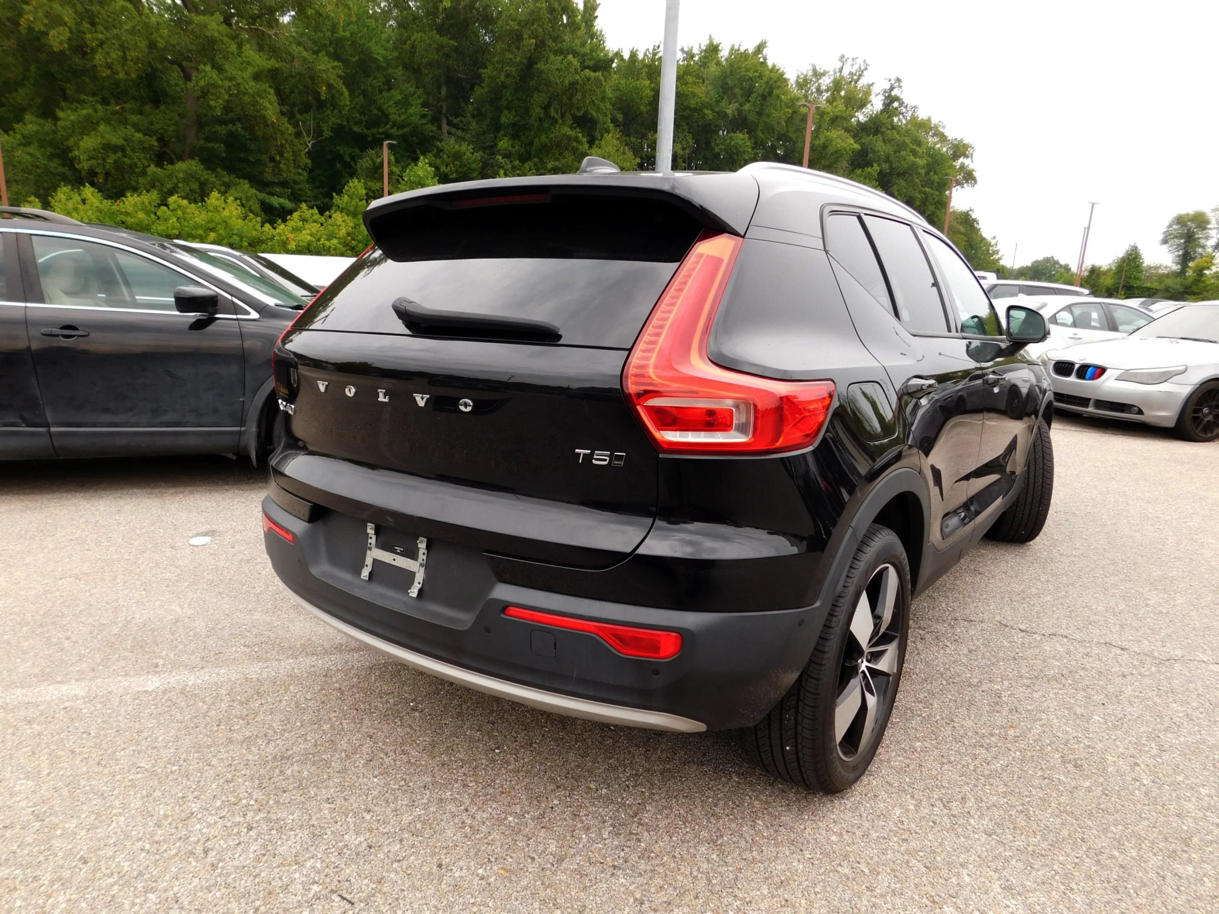 Used 2019 Volvo XC40 T5 Momentum AWD/4WD image 5