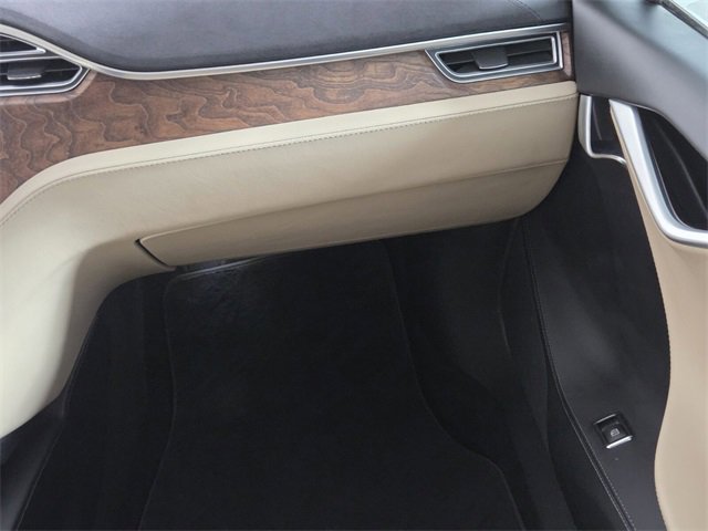 Used 2017 Tesla Model S 60D image 16