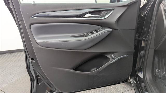 Used 2021 Buick Enclave Essence w/ Sport Touring Edition FWD image 13