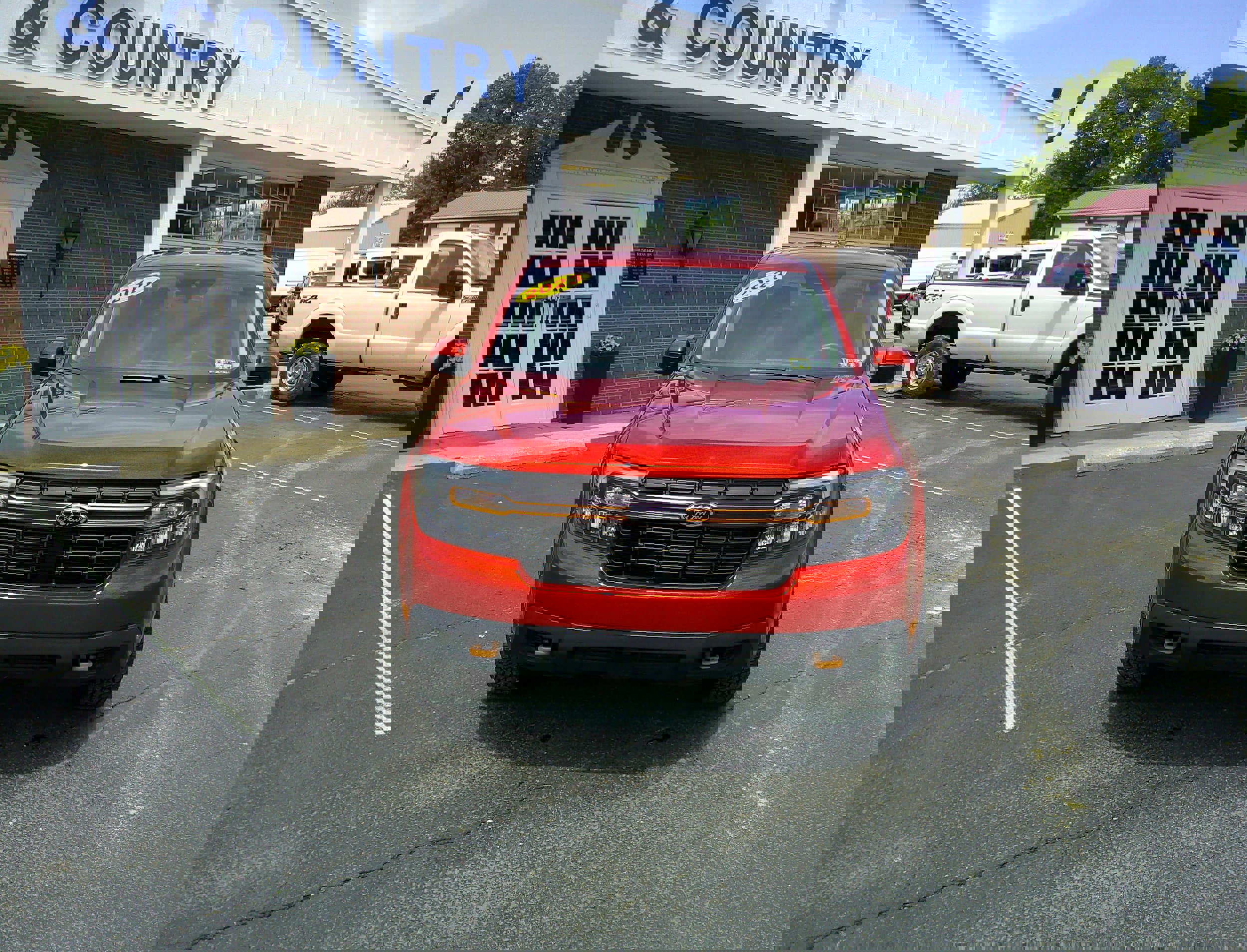 Used 2023 Ford Maverick Tremor w/ Tremor Off-Road Package image 2