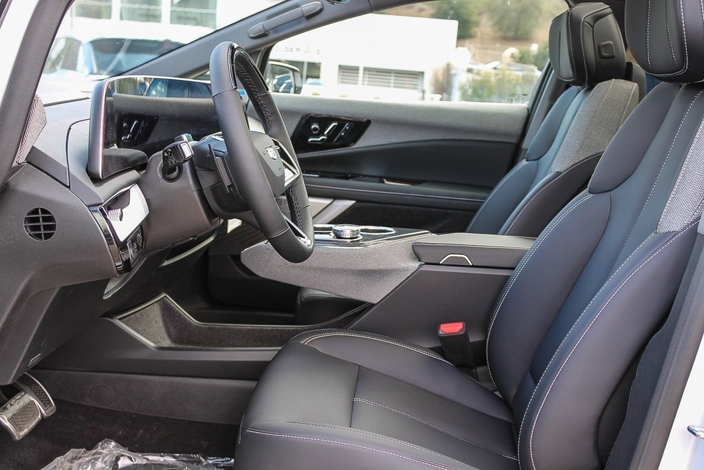 Used 2025 Cadillac Optiq Sport 1 image 18